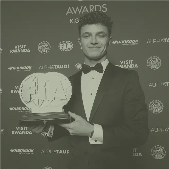 Nexter lifting trophy in tux